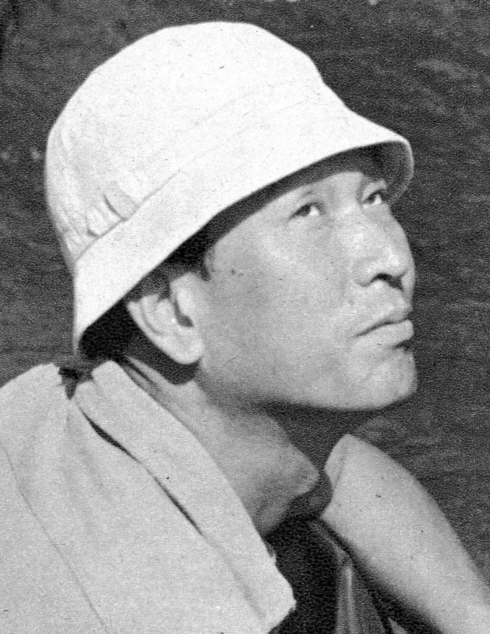 Akira Kurosawa, Photo prise en 1953, sur le tournage de Sept Samourai. Photo scannée d'une vieille revue de cinéma japonaise Eiga no tomo.